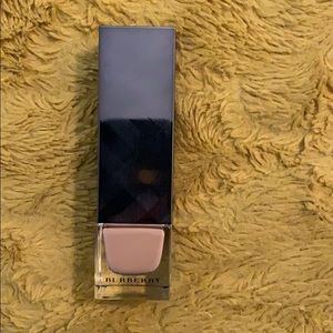 Burberry fresh glow foundation
